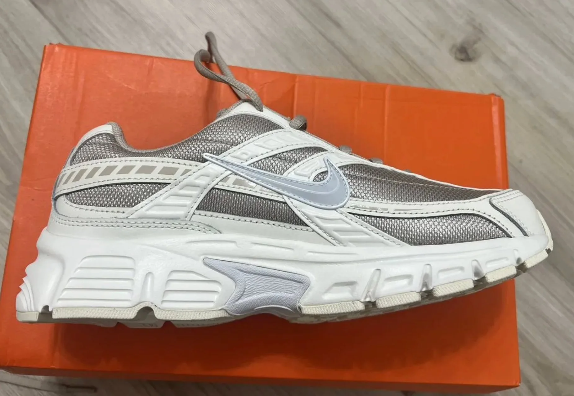 Кроссовки nike initiator абсолютно новые 26см - миниатюра 5