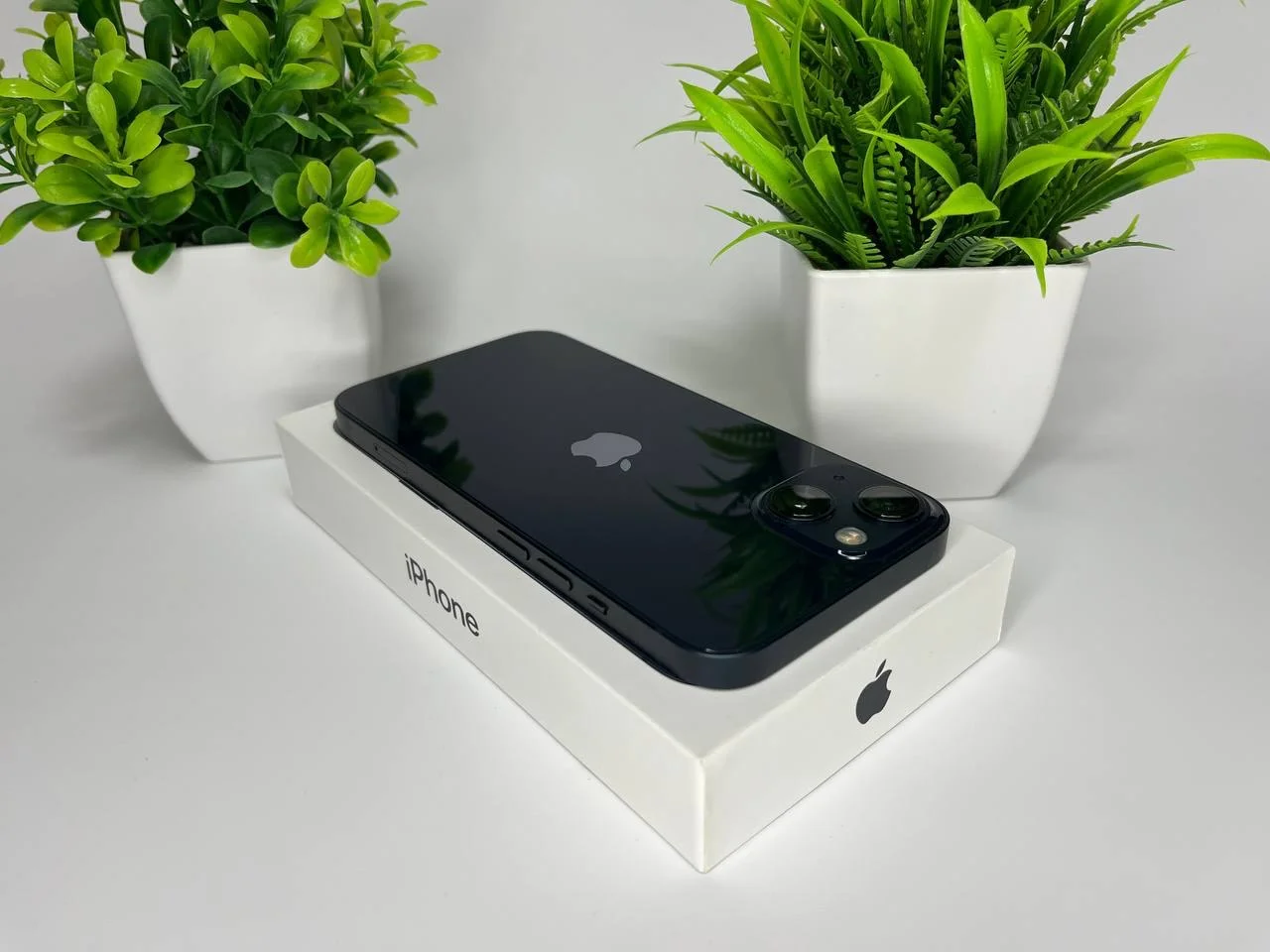 iPhone 13, 256гб, черный, Sim- eSim - миниатюра 4