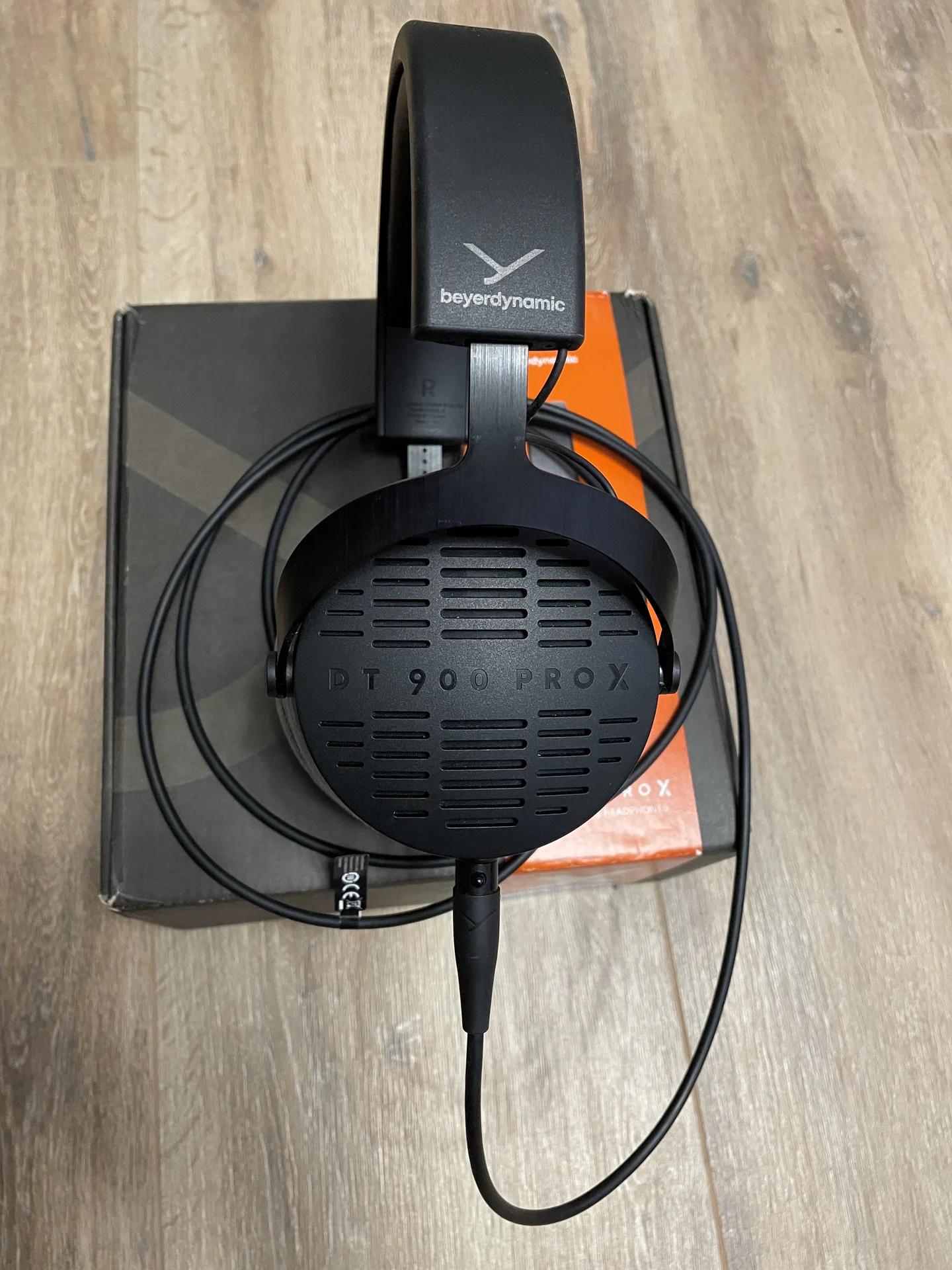 Наушники Beyerdynamic DT 900 PRO X - миниатюра 2