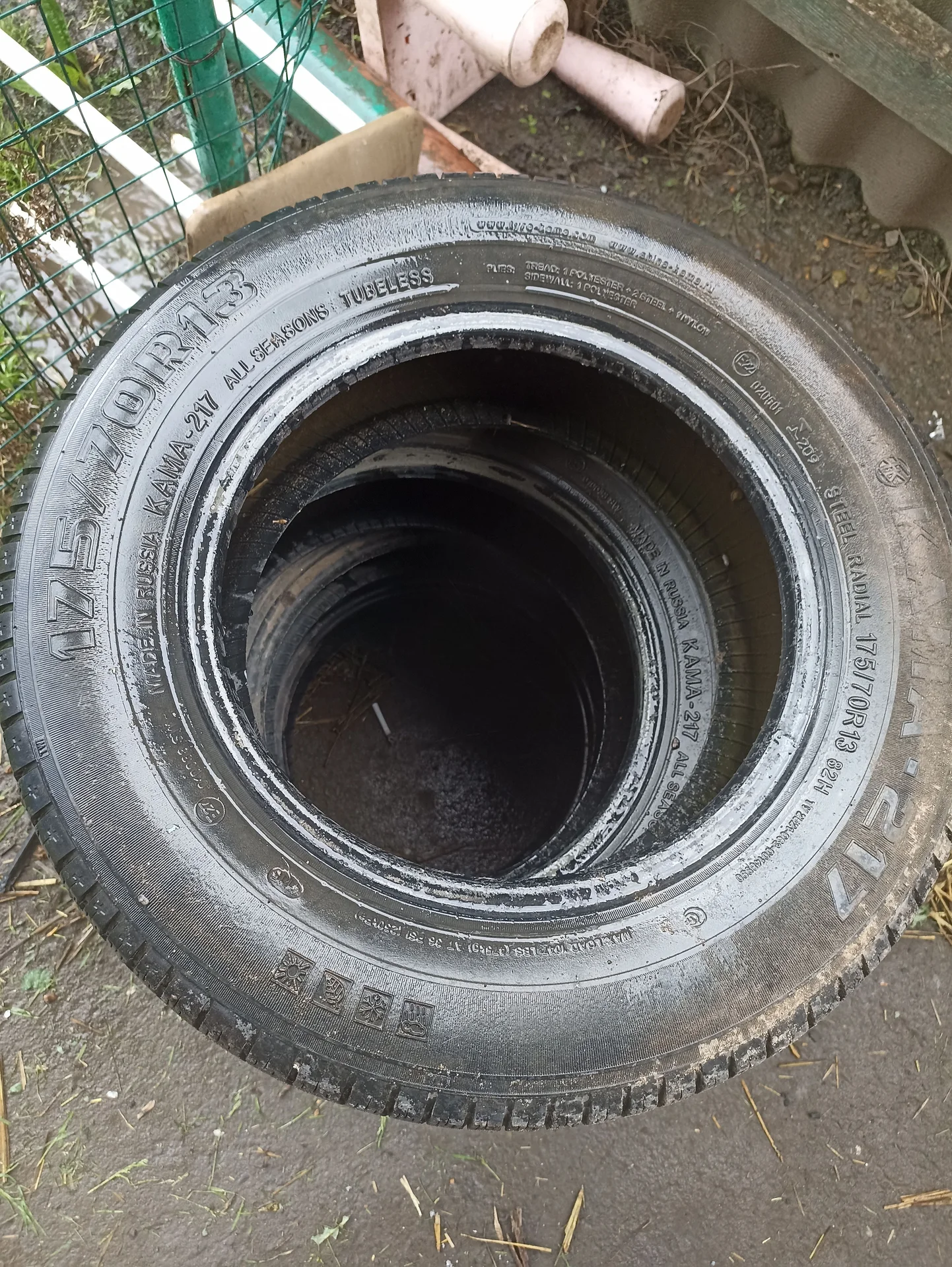 Покрышки шины для ВАЗ R 13 - изображение 1