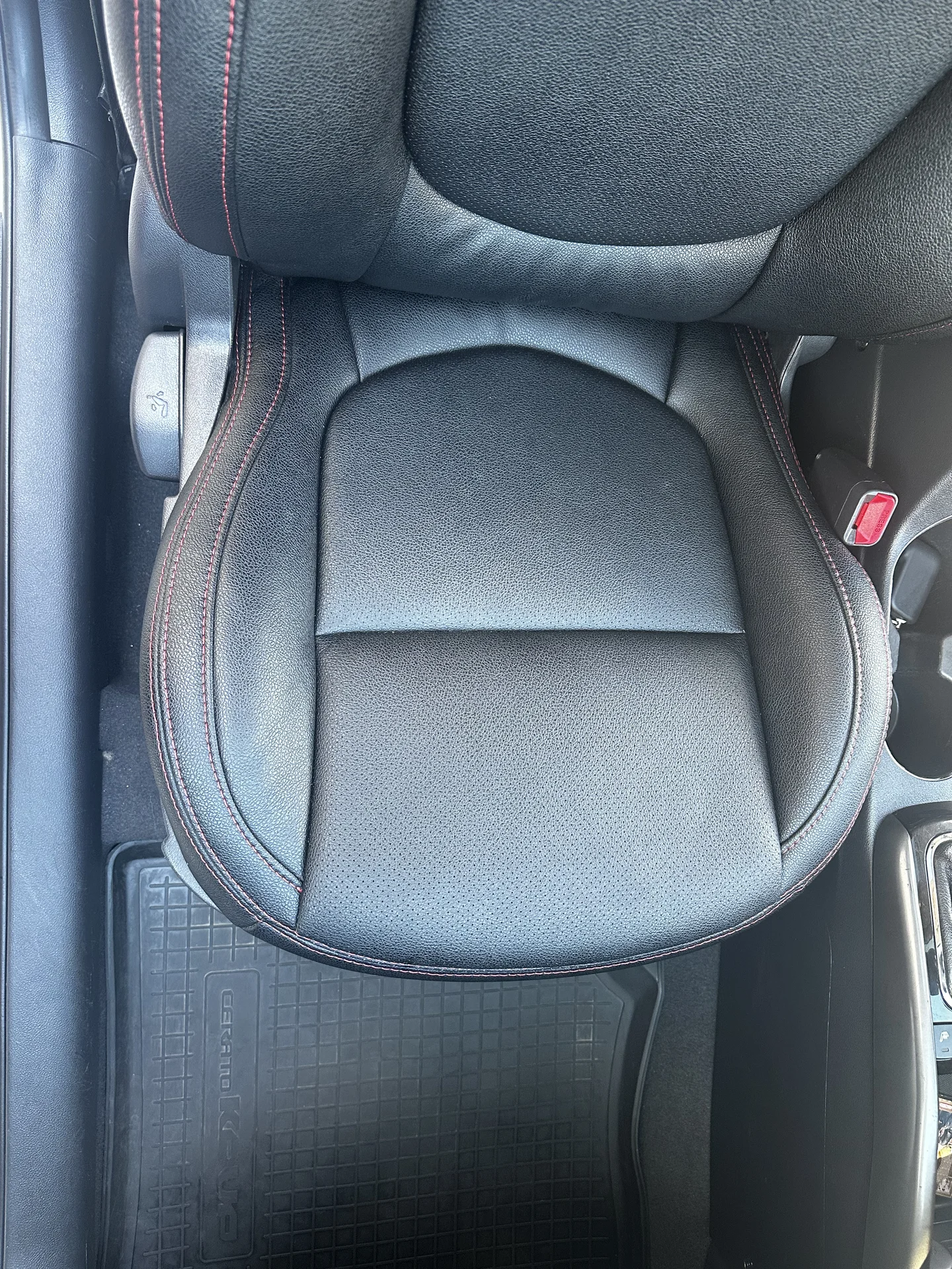 Kia cerato Koup - миниатюра 23