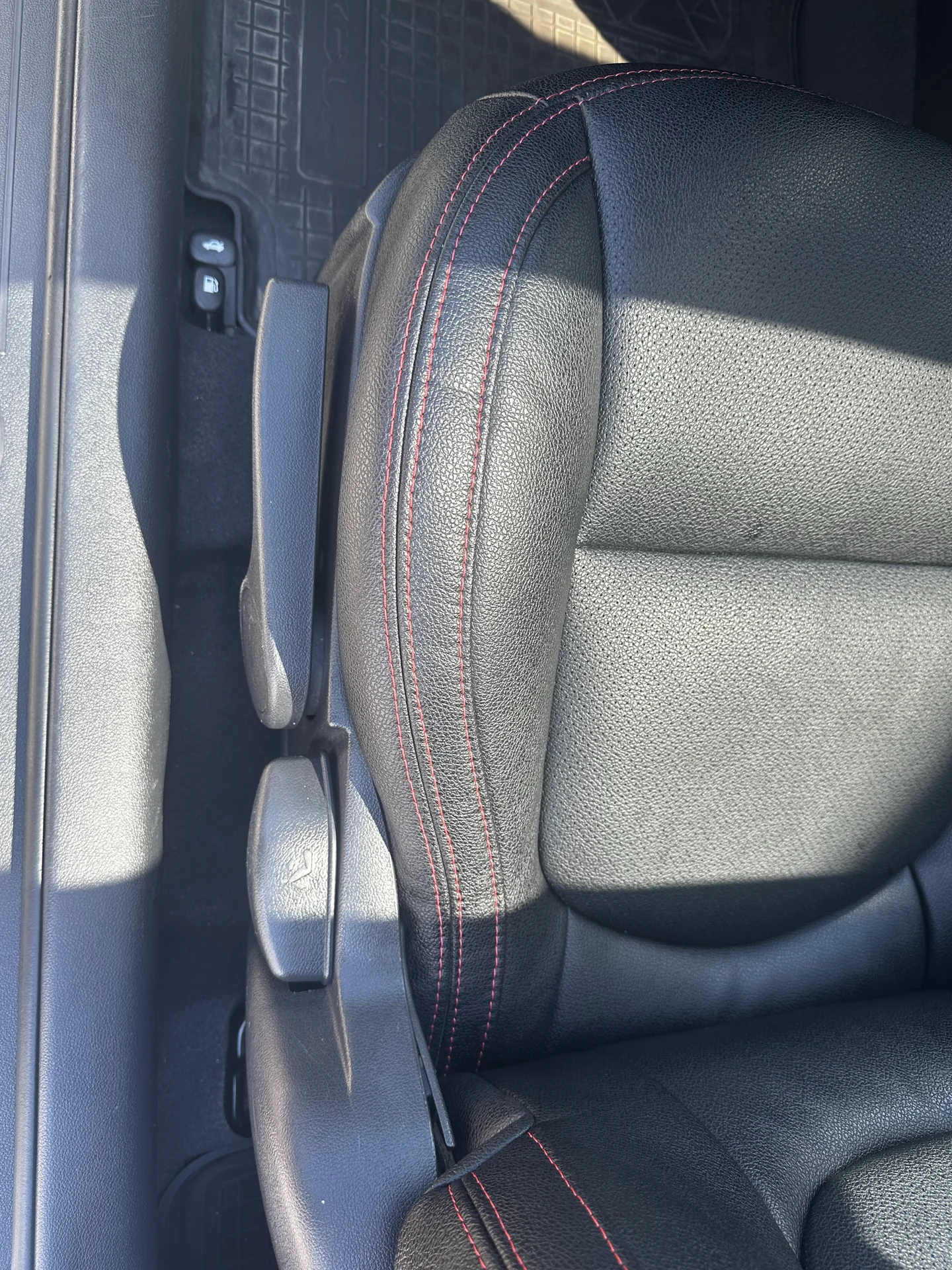 Kia cerato Koup - миниатюра 24
