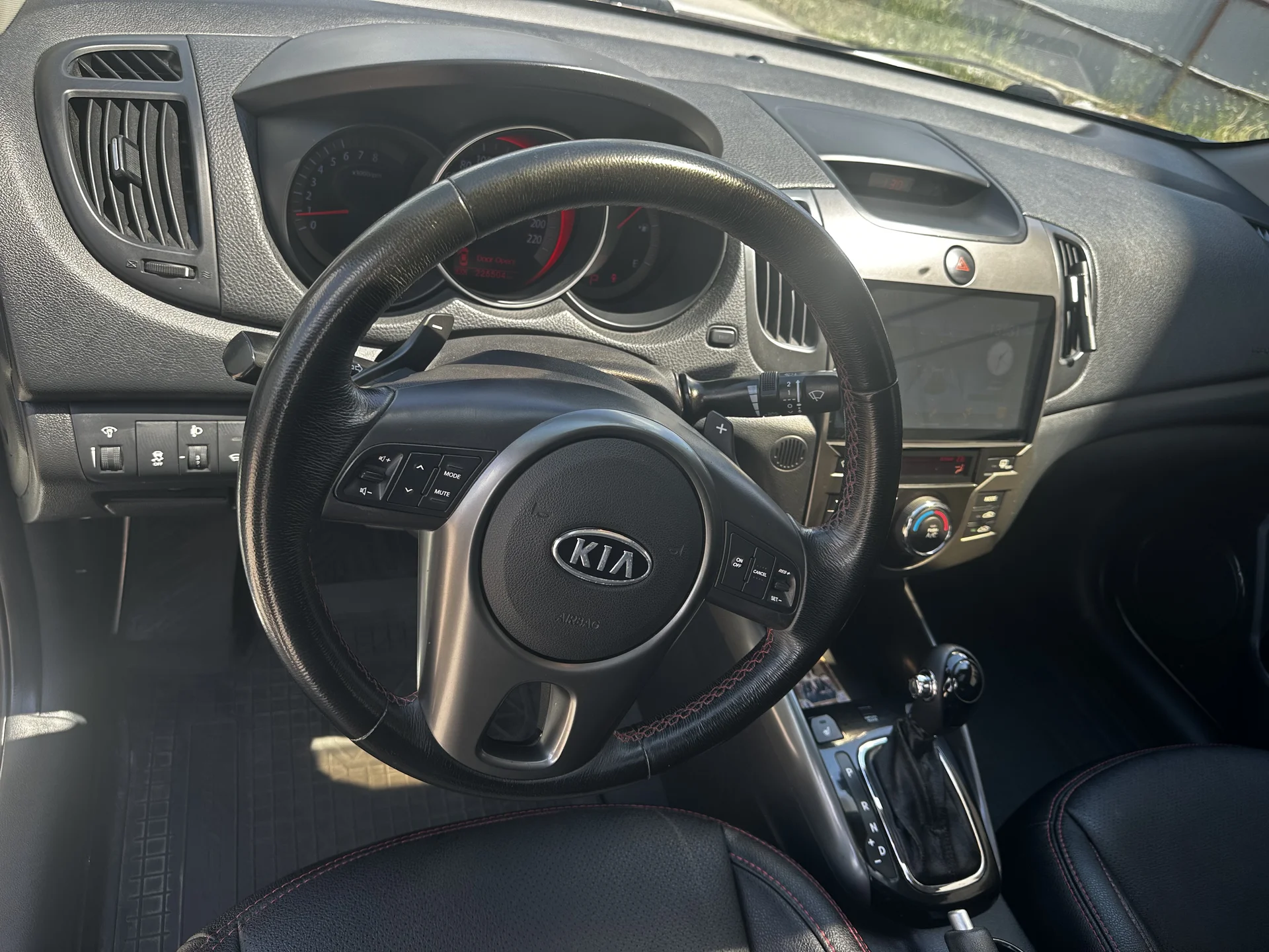 Kia cerato Koup - миниатюра 28