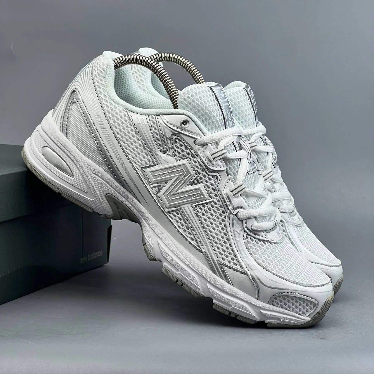 Nee Balance 709 - изображение 1