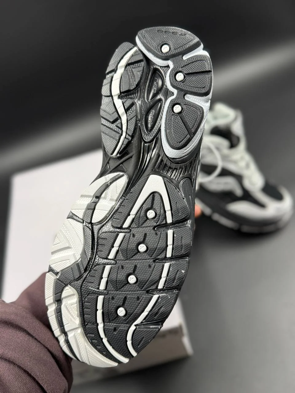 Кроссовки Saucony ProGrid Omni 9. - миниатюра 3