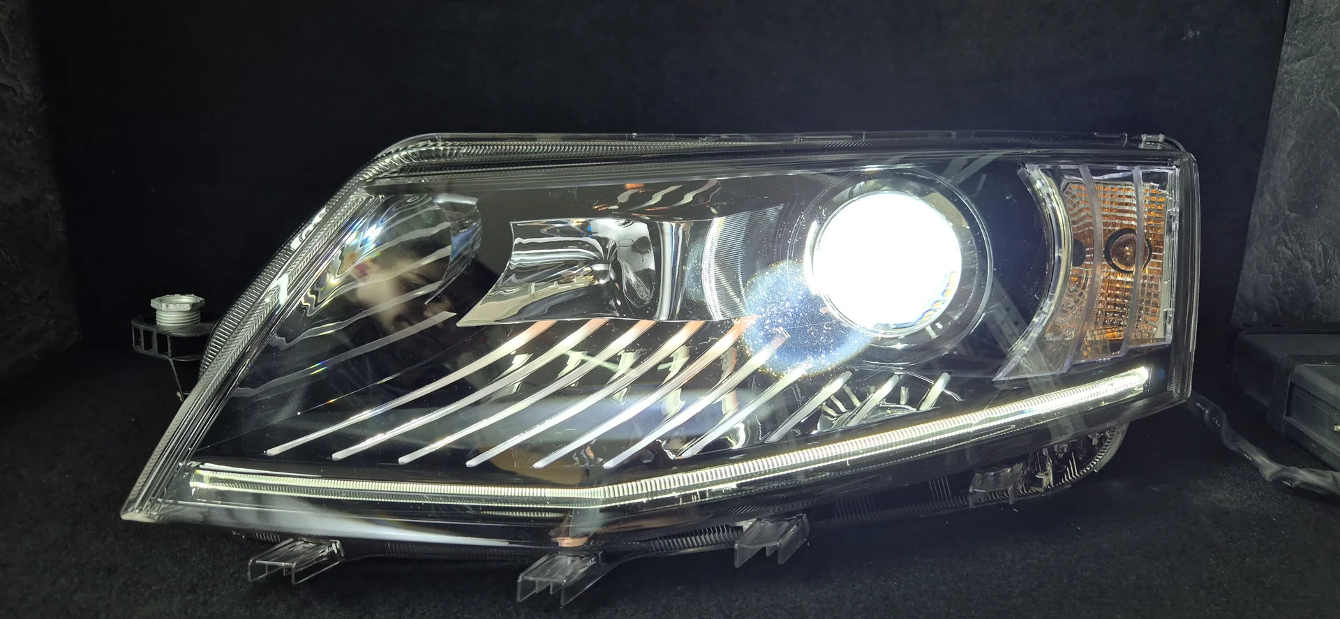 Фары LED Skoda Octavia A7 - миниатюра 3