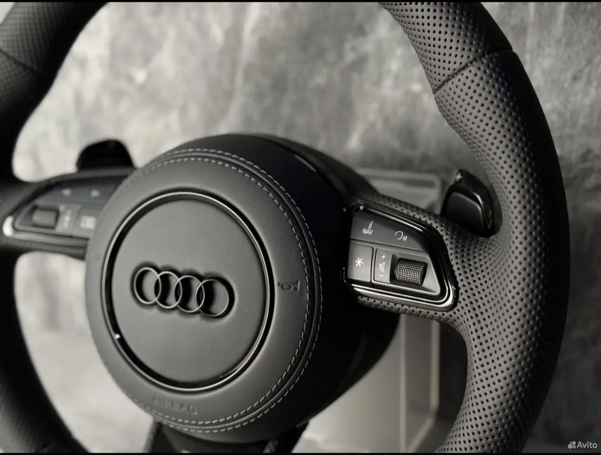 Руль audi с полной перфорацией - миниатюра 2