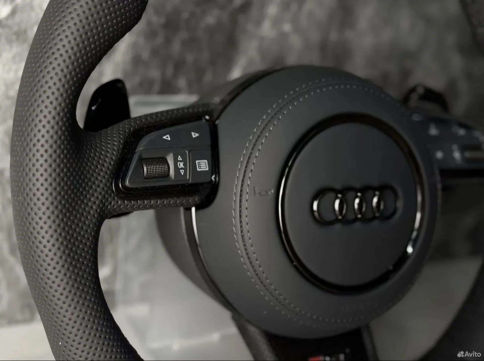 Руль audi с полной перфорацией - миниатюра 3