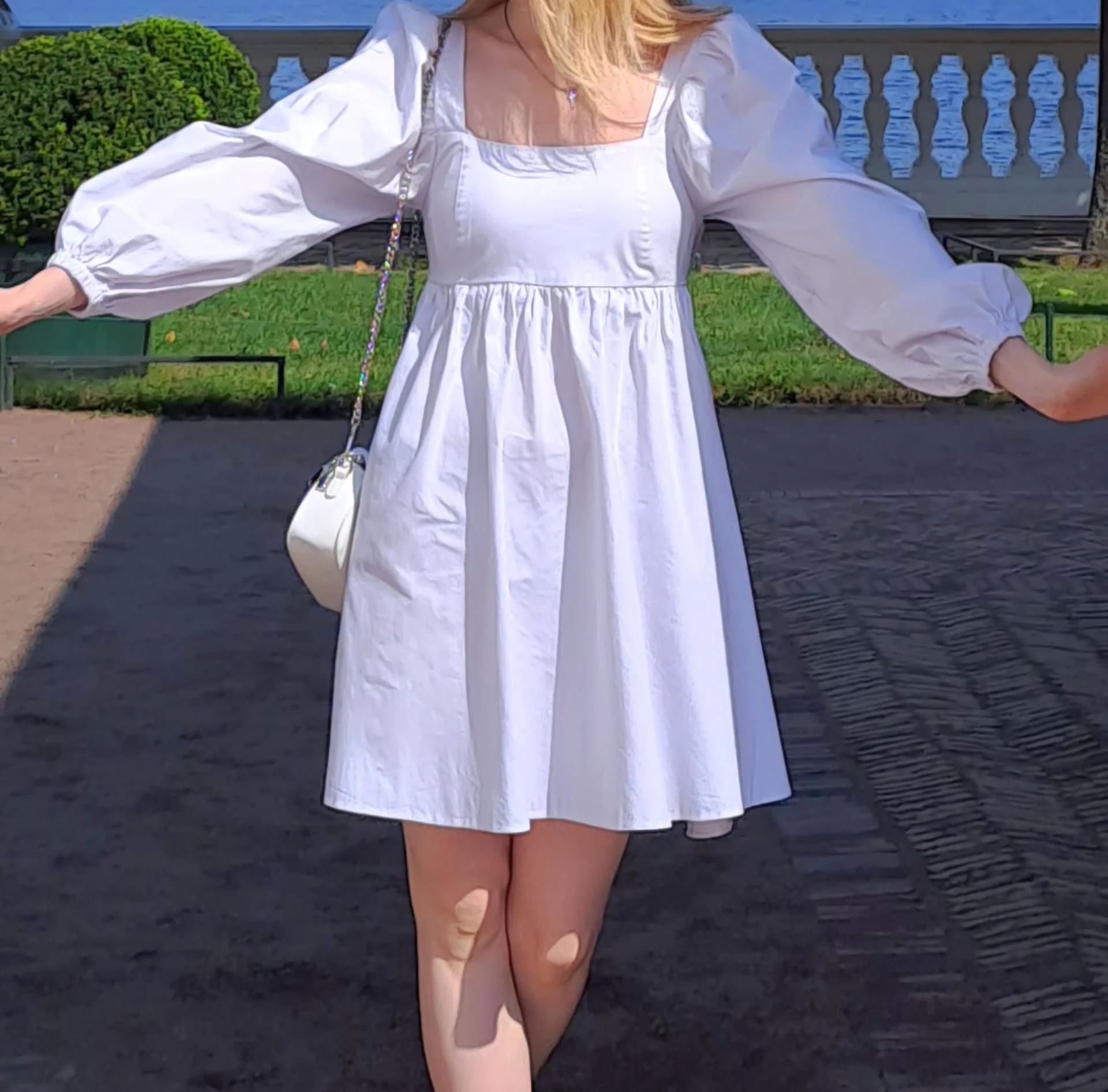 Белое платье