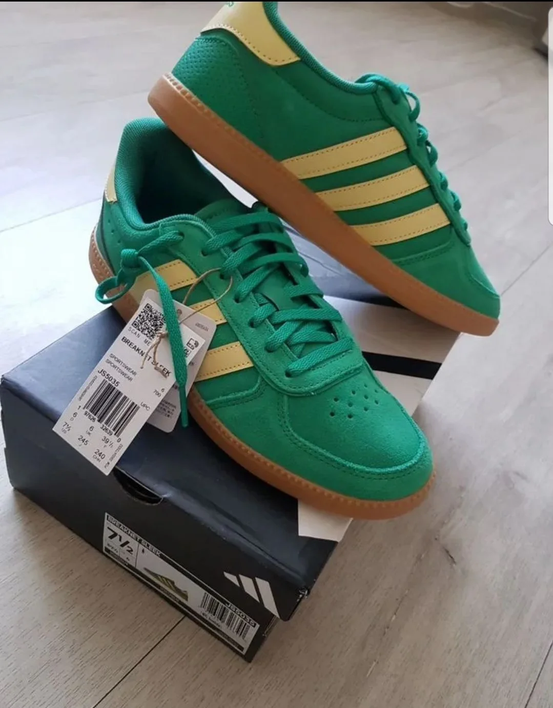 Кроссовки женские Adidas Breaknet Sleek - изображение 1