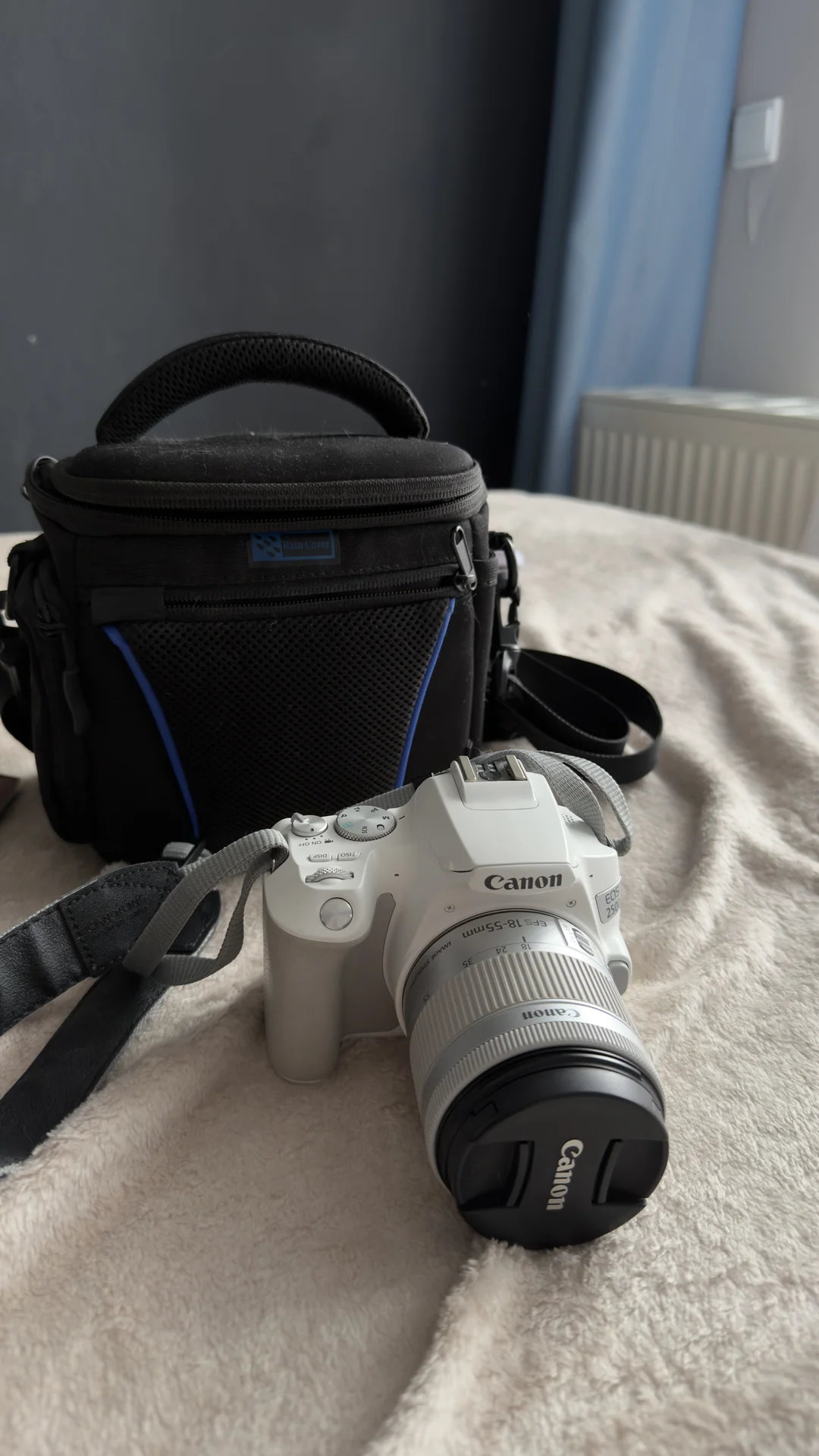 Фотоаппарат canon Eos 250d - миниатюра 2