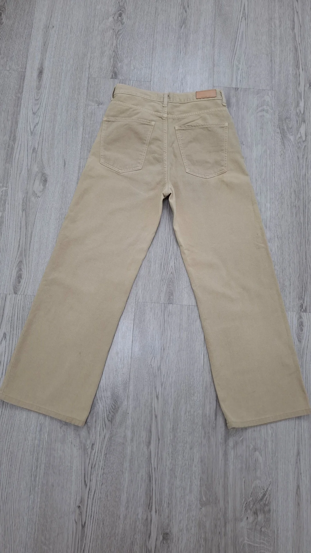 Джинсы женские трубы, бежевые,бренд Mango,р.42-44 - миниатюра 2