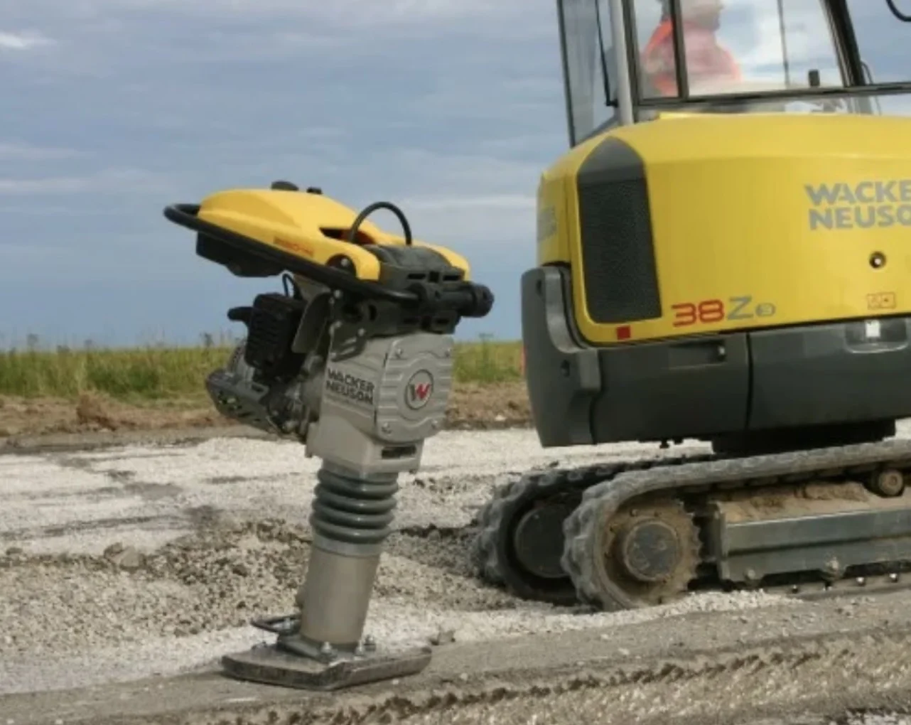 Аренда Wacker neuson виброплиты, виброноги - миниатюра 2