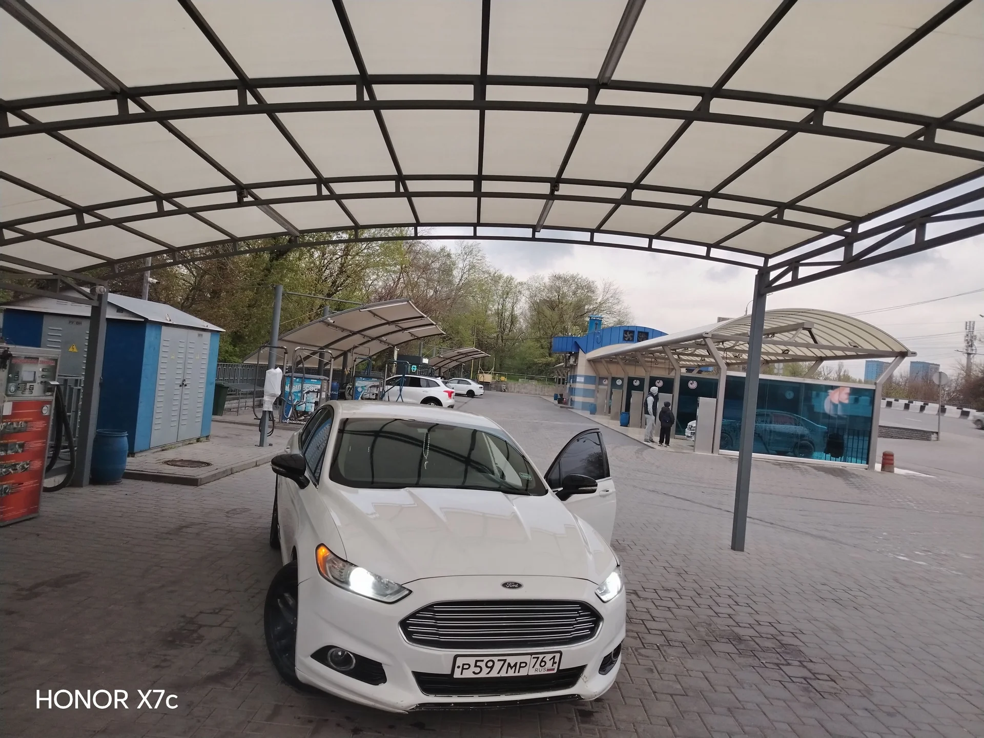 Ford Fusion - миниатюра 2