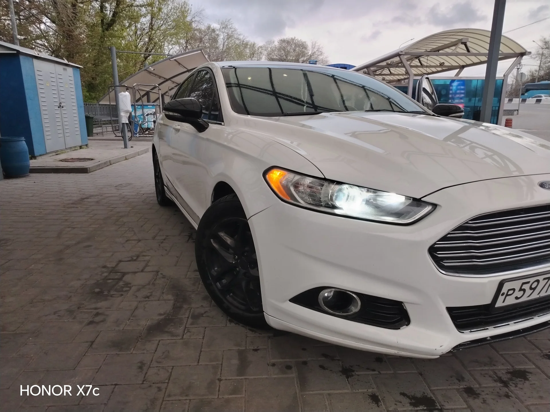 Ford Fusion - миниатюра 9