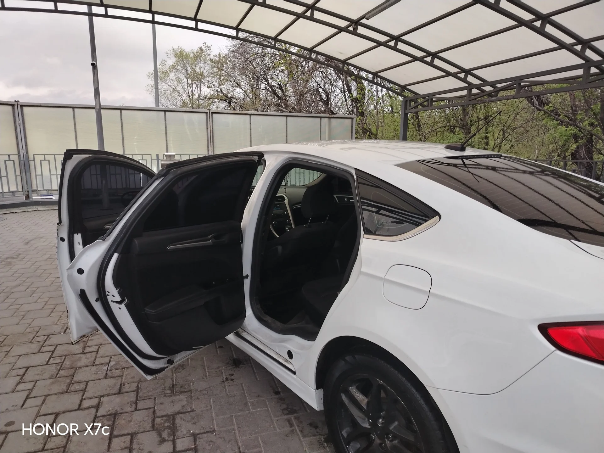 Ford Fusion - миниатюра 19
