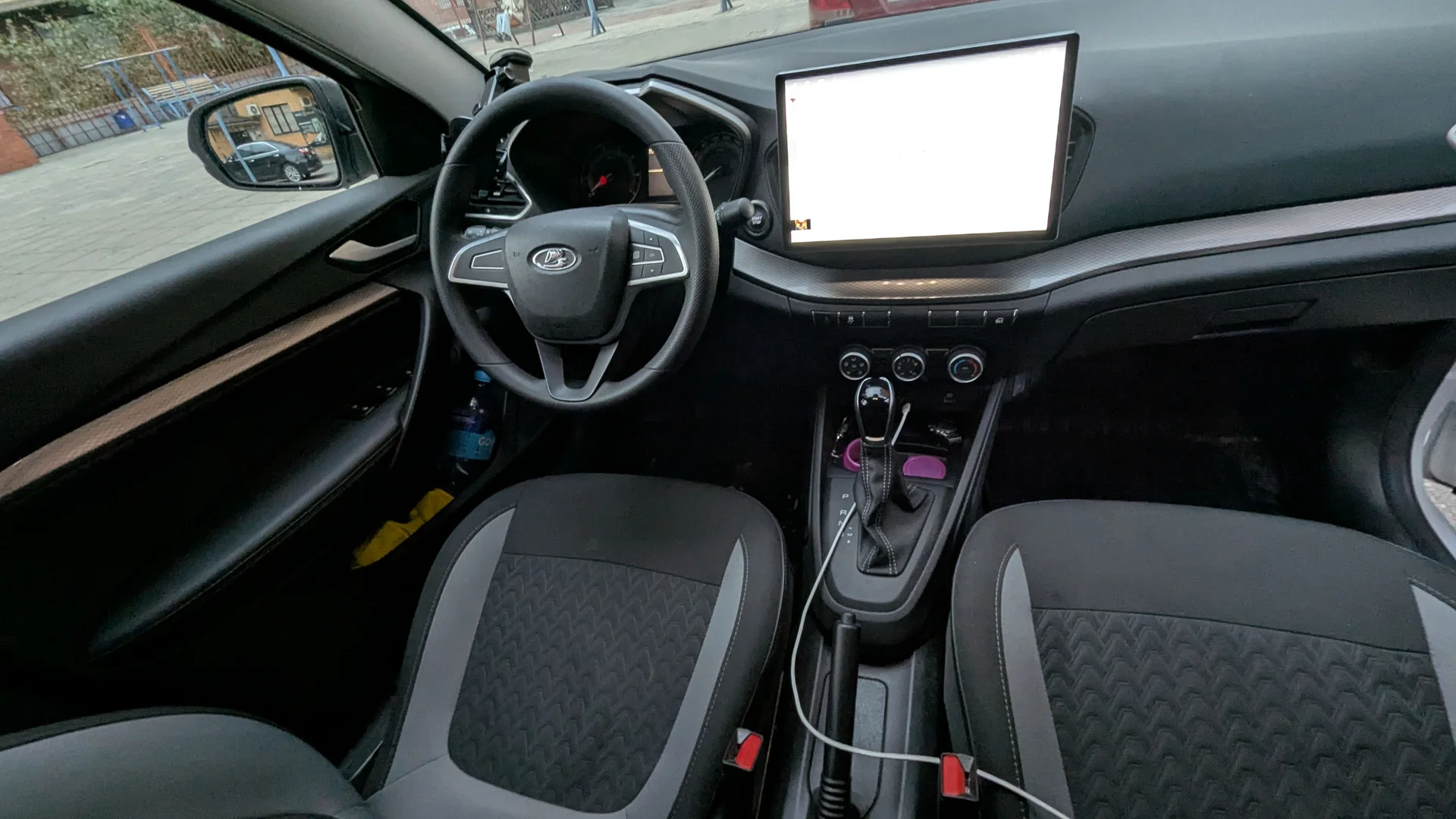 Lada Vesta 2024 г. CVT 25 тыс км. - миниатюра 8