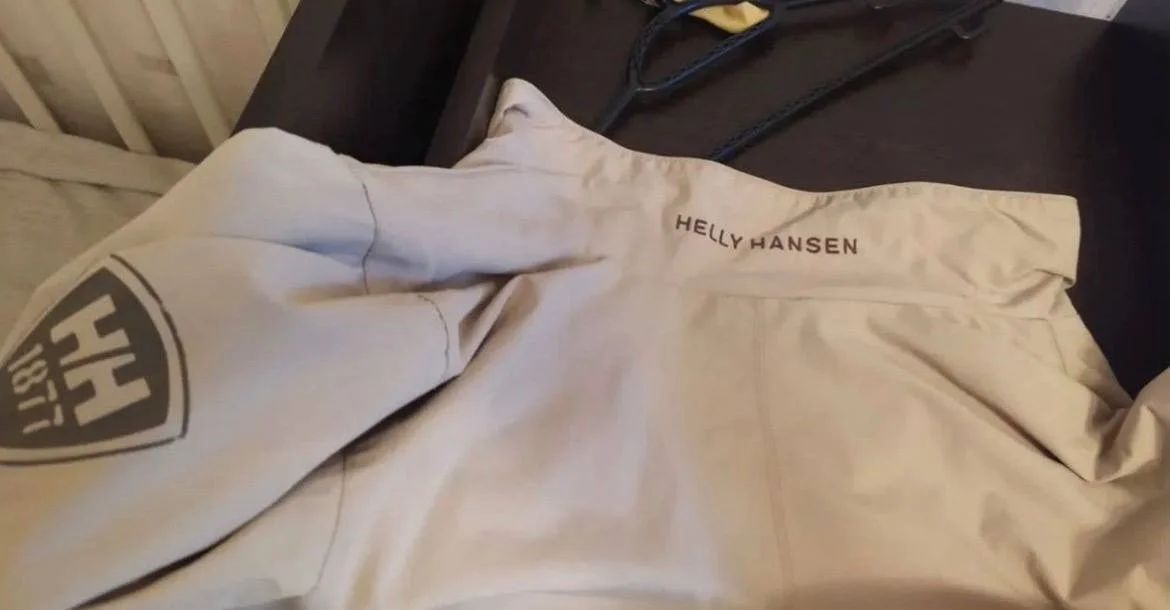 Куртка Helly Hansen состояние отличное - миниатюра 3
