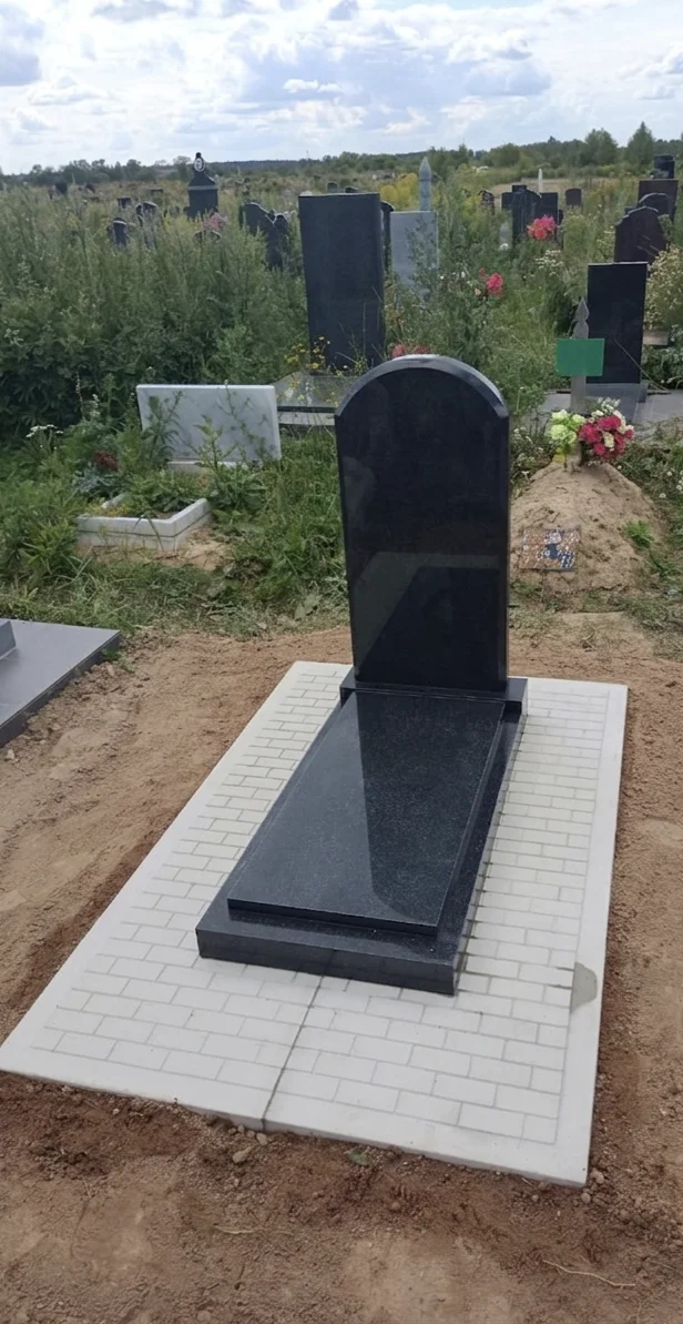 Благоустройство захоронений:от уборки до памятника - миниатюра 2