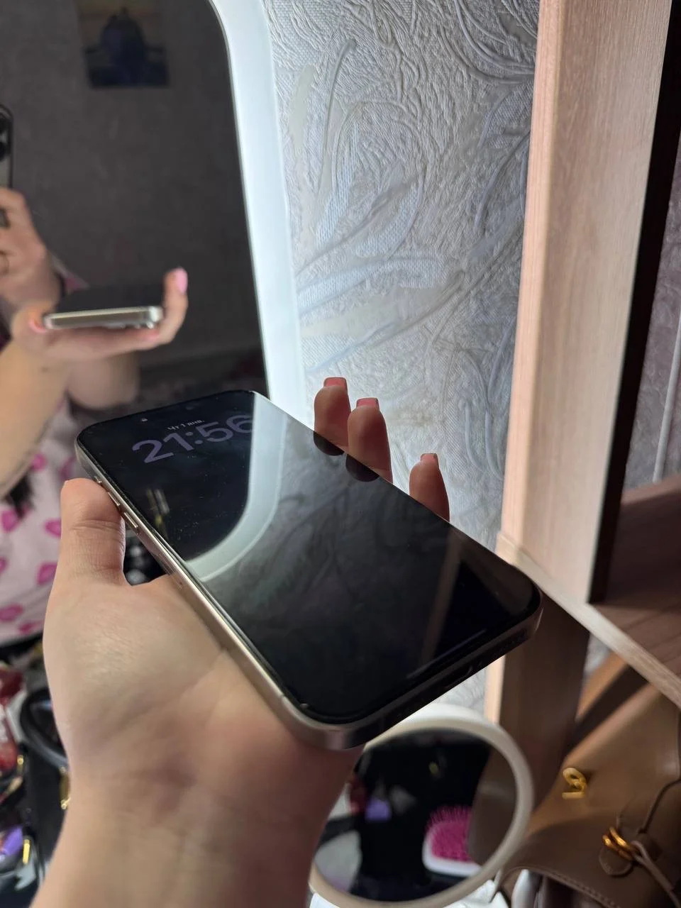 IPhone 16 pro max - миниатюра 2