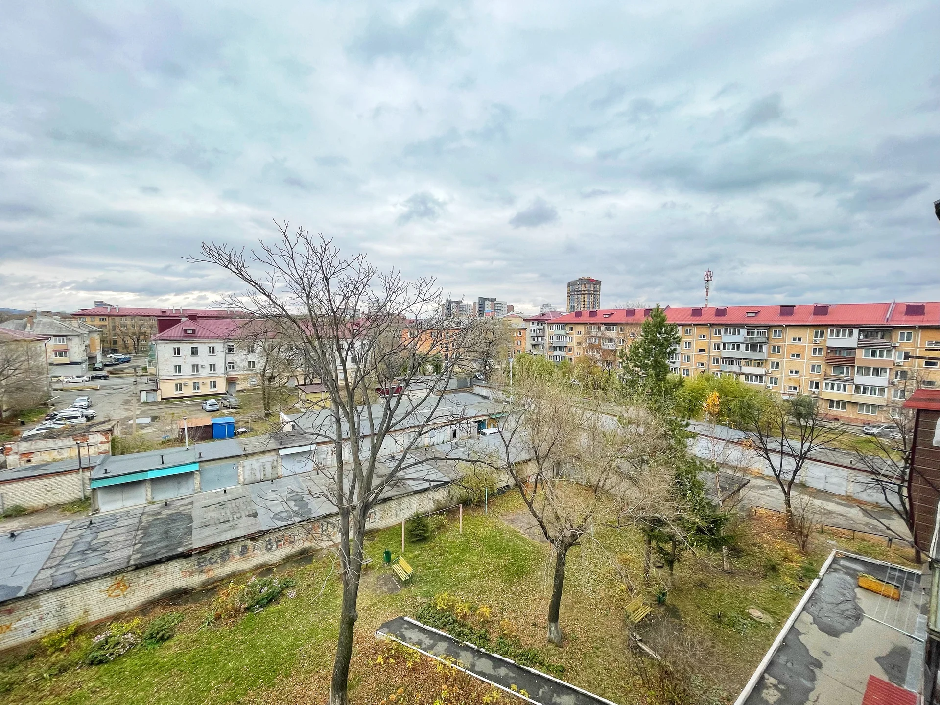 Однокомнатная квартира в центре - миниатюра 8