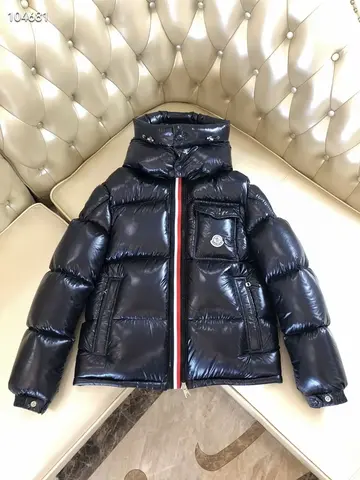 Пуховик Moncler