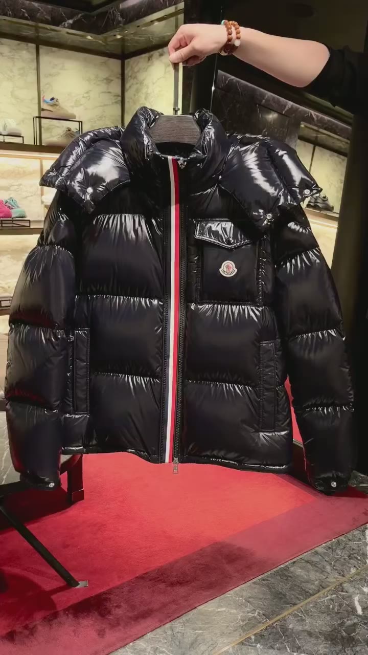 Пуховик Moncler - видео 11