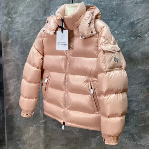 женский пуховик Moncler