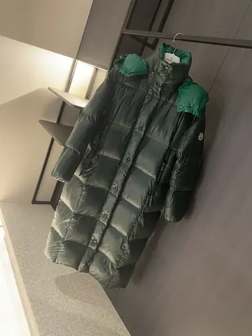 пуховик женский Moncler