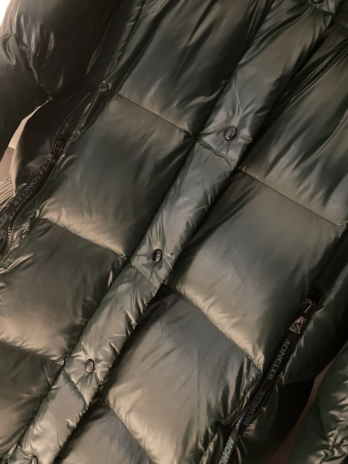 пуховик женский Moncler - миниатюра 4