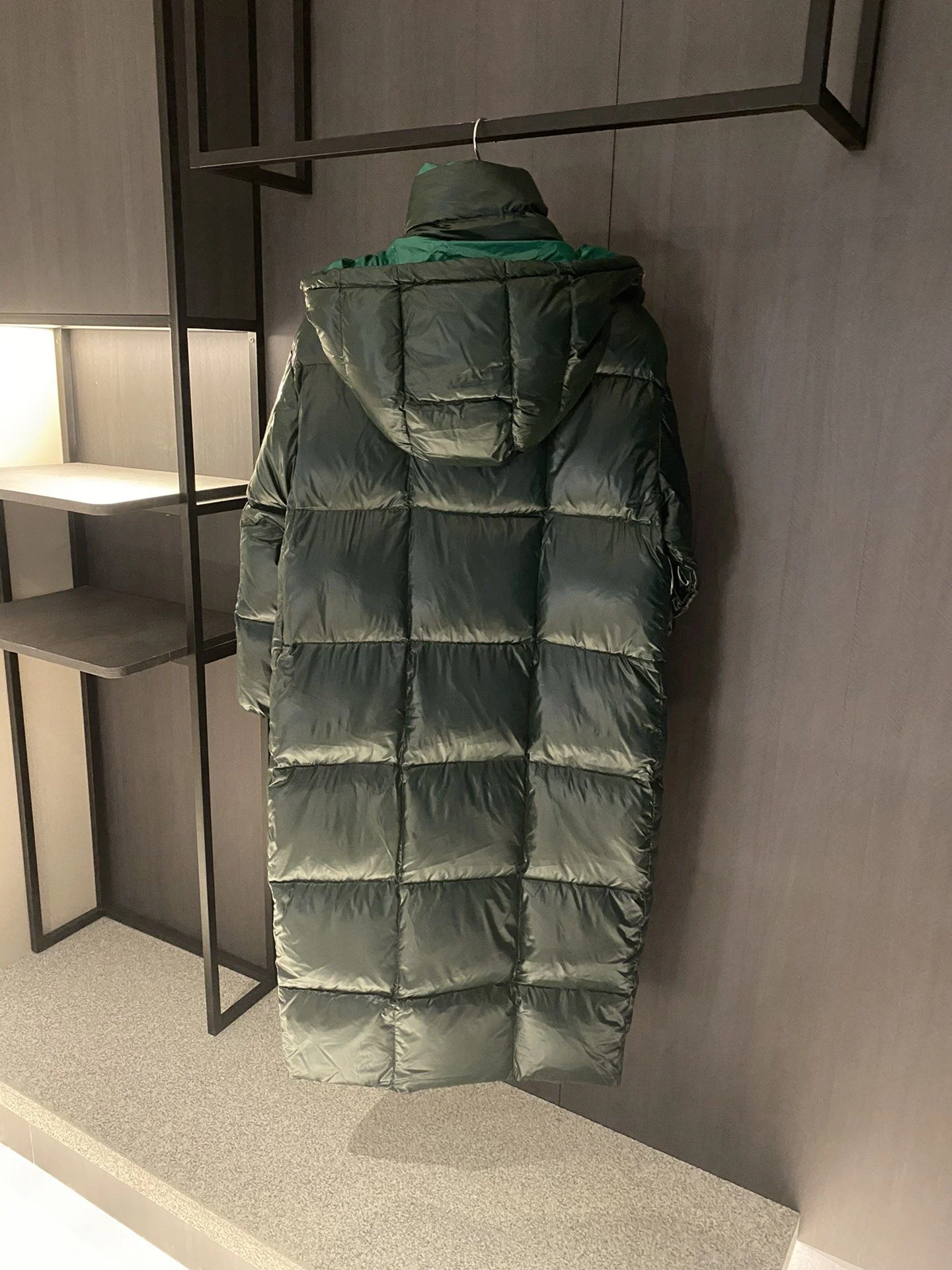 пуховик женский Moncler - миниатюра 7
