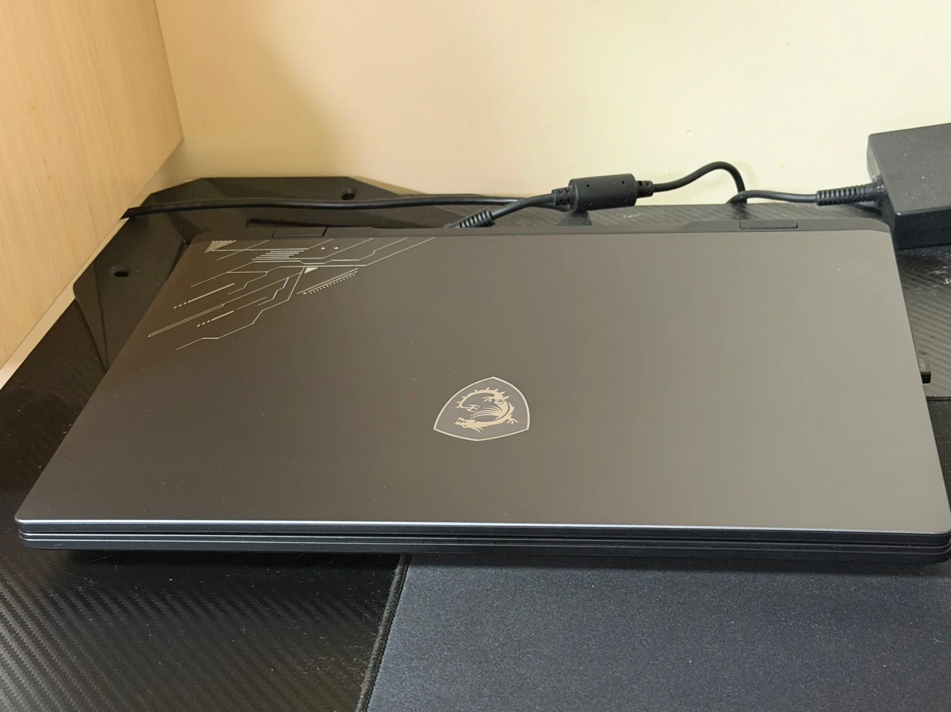 Игровой ноутбук MSI Crosshair 16 HX - миниатюра 2