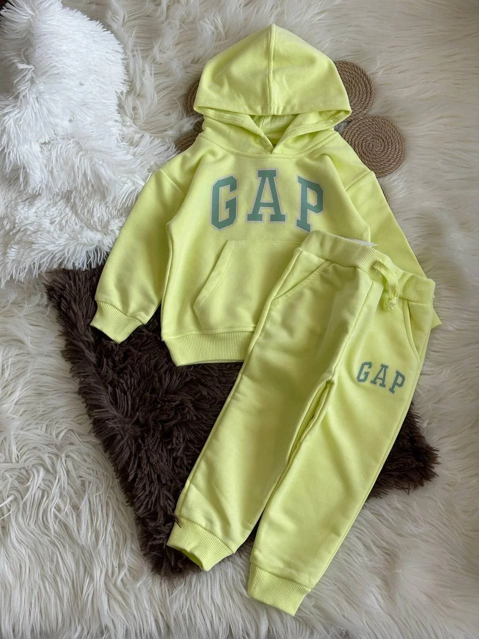 Костюм двойка для девочек Gap Турция новый - изображение 1