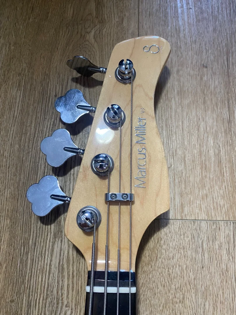 Marcus miller v3 бас гитара + комбик и чехол - миниатюра 28