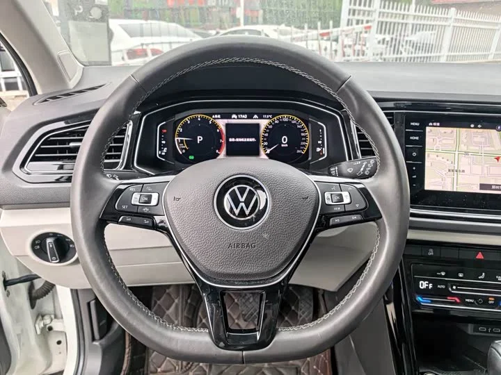 Volkswagen T-Roc Tango 2022 - миниатюра 6