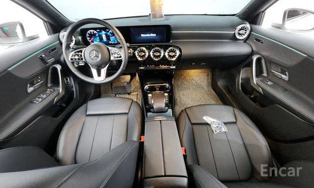 Mercedes-Benz, A-Class с модификацией A220 (седан), 2021, 22039 км - миниатюра 5