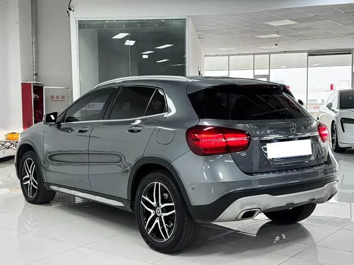 Mercedes-Benz GLA 2018 GLA 200 Fashion Type - миниатюра 2