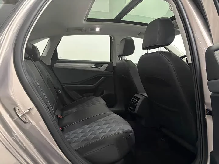 Volkswagen Sagitar 2023 280TSI DSG Excellent Plus Edition - миниатюра 4