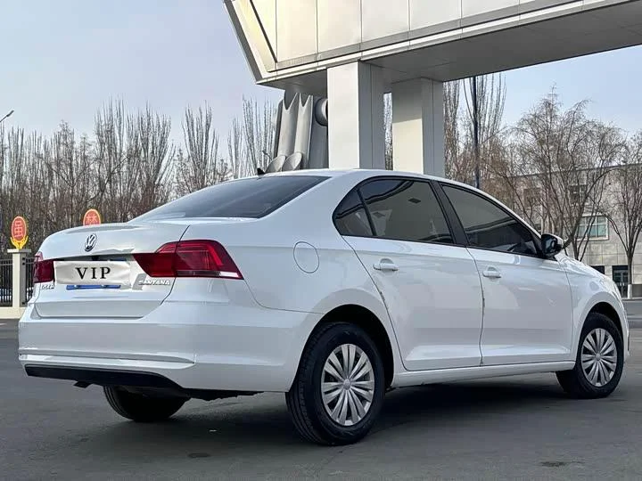 Volkswagen Santana 2021 1.5L MT Fashion Edition - миниатюра 2