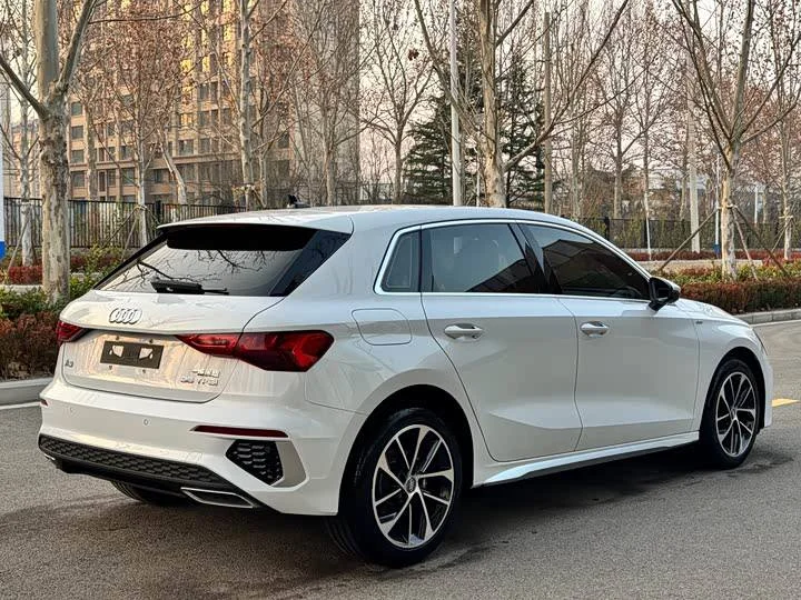 Audi, A3, Sportback, 2022, 39000 км - миниатюра 2