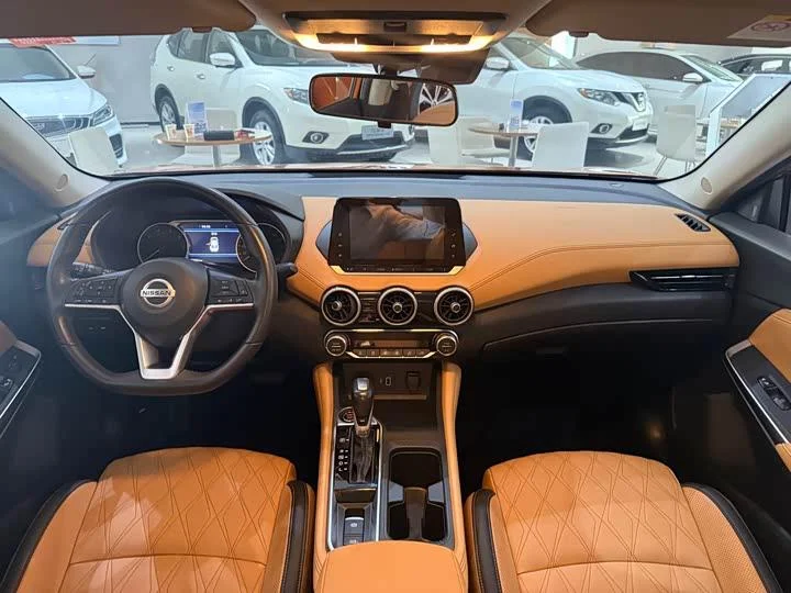 Nissan Sylphy 2022 1.6L CVT Luxury Edition - миниатюра 3