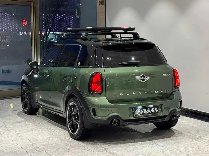 MINI Countryman 1.6T Cooper ALL4 - миниатюра 2