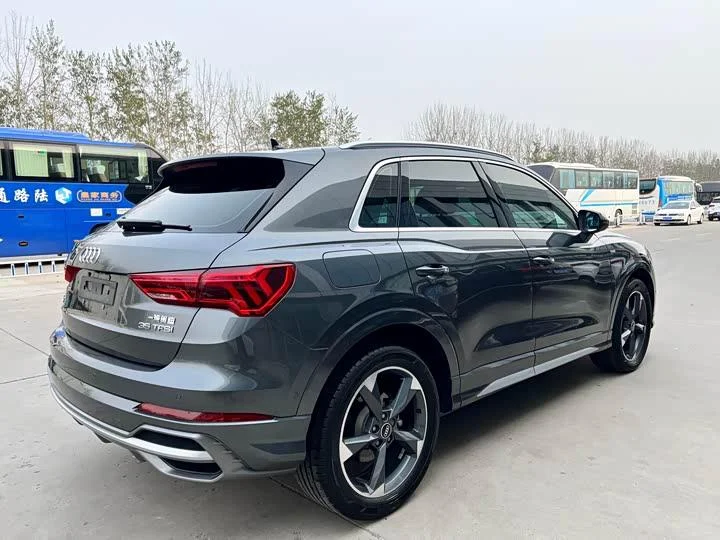 Audi Q3 2022 35 TFSI S line - миниатюра 2