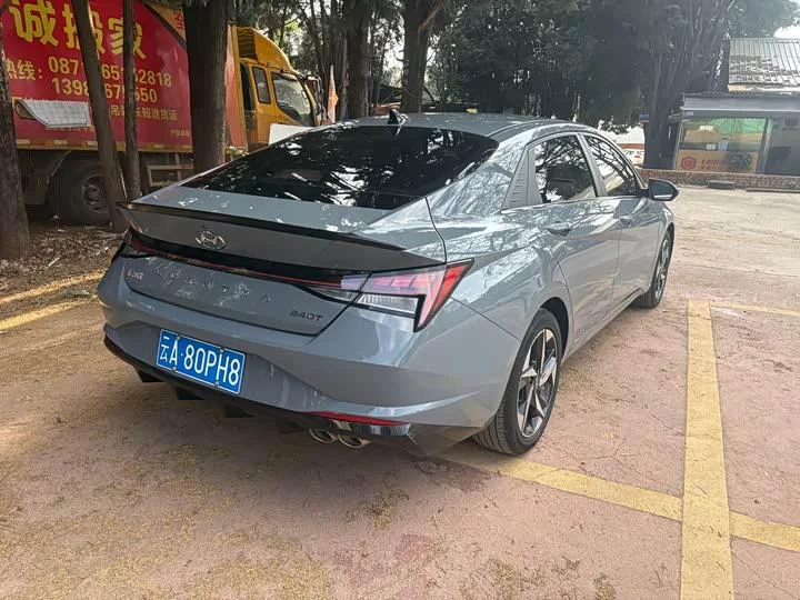 Hyundai Elantra 2022 240TGDi DCT LUX Premium - миниатюра 2