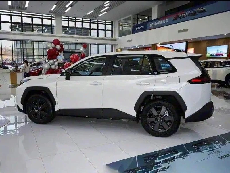Toyota RAV4 2026 - миниатюра 3