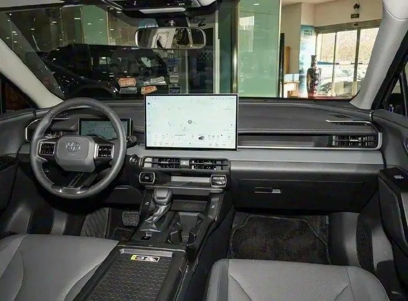 Toyota RAV4 2026 - миниатюра 5