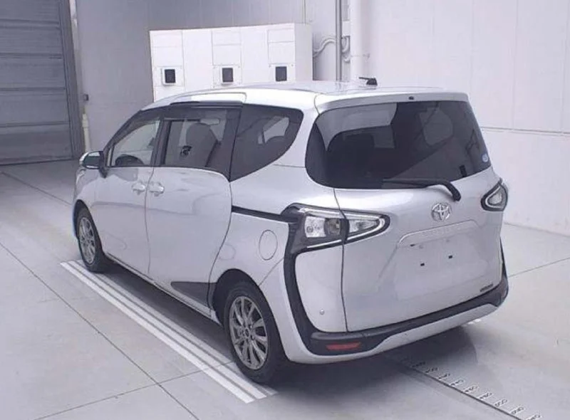 Toyota Sienta 1.5 G Safety Edition 2021 - миниатюра 2