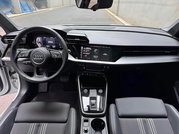 Audi A3L Sedan 2022 35 TFSI fashion Sporty - миниатюра 2