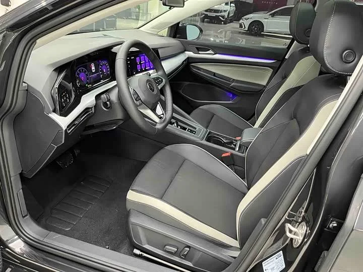 Volkswagen Golf 2021 280TSI DSG Pro - миниатюра 3