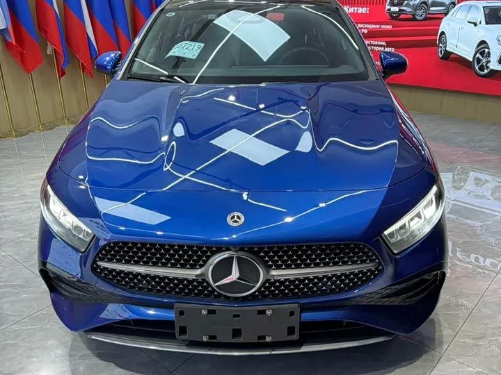 Mercedes-Benz A-Class L 2023 A180 - миниатюра 2